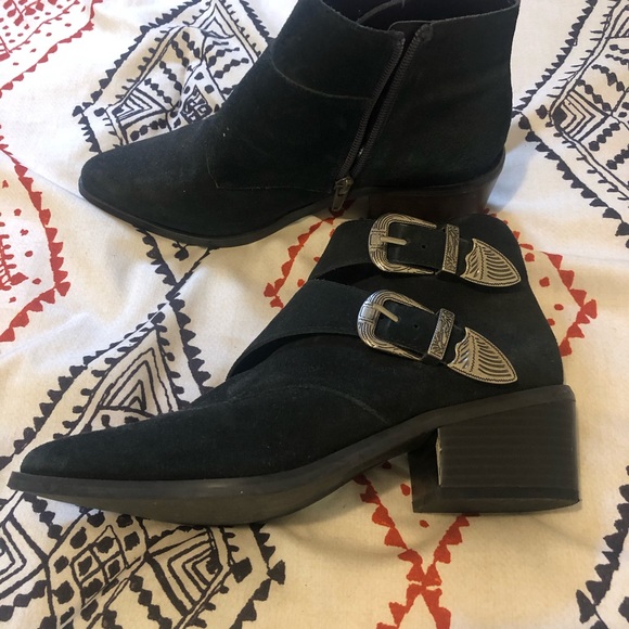 Urban Outfitters Suede Booties - Picture 3 of 4